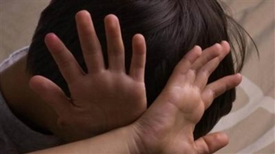 النيابة تأمر بحبس موظف بـ