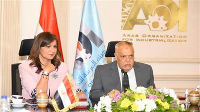 بالصور | وزيرة الهجرة: حريصون على الاستفادة من خبرائنا بالخارج في توطين صناعات الجيل الرابع