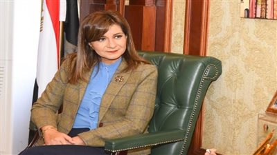 وزيرة الهجرة تتابع موقف العالقين المصريين بالإمارات