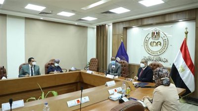 بالصور | مبعوث الاتحاد الإفريقي يزور هيئة الدواء لنقل تجربة مصر فى الإنتاج المحلي للقارة