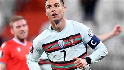 رونالدو على رأس التشكيل المثالي لـ