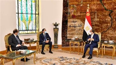 بالصور | الرئيس السيسي يؤكد دعم مصر الكامل لـ«الحريري» من أجل استقرار لبنان