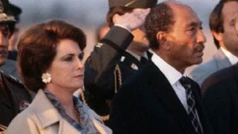 الرئيس الأسبق محمد
