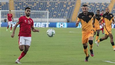 الشوط الأول.. الأهلي يتعادل سلبيا أمام كايزر تشيفز.. والفريق الجنوبي إفريقي يكمل المباراة ناقص العدد
