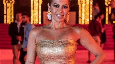 هجوم شرس من لقاء الخميسي على سيدة هاجمت غير المحجبات (تدوينة)