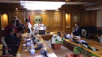 بالصور.. د. خالد عبد الغفار يوقع بروتوكولاً للتعاون مع الكلية الملكية للأطباء والجراحين بإنجلترا