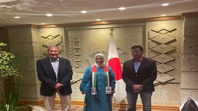 وزير الرياضة يلتقي رئيسة بعثة الإمارات المشاركة في 