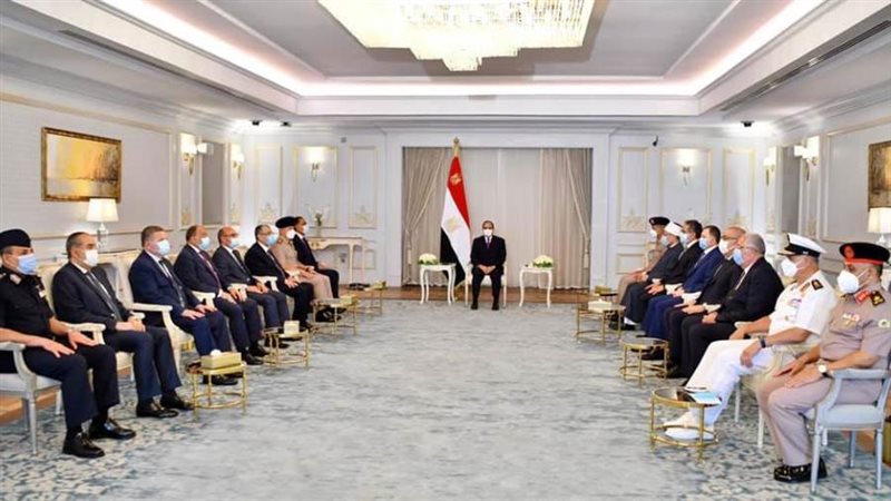 السيسي يجتمع بمدبولي