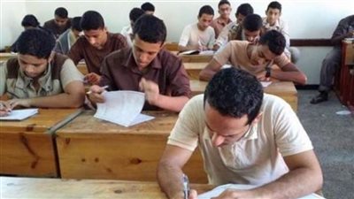 التعليم: ضبطنا 3 حالات غش بامتحان اللغة الإنجليزية