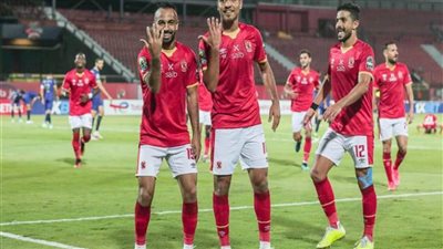 محمد شريف يقود هجوم الاهلي لمواجهة أسوان في الدوري