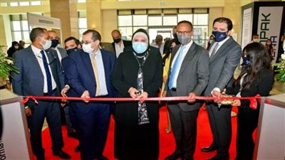 بالصور | بمشاركة 140 شركة.. وزيرة التجارة تفتتح الدورة التاسعة لمعرض 
