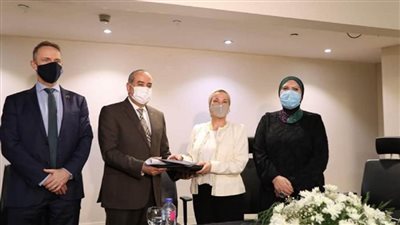 بالصور | وزيرة البيئة: دمج البعد البيئي في الطيران المدني ضمن أولويات الدولة 