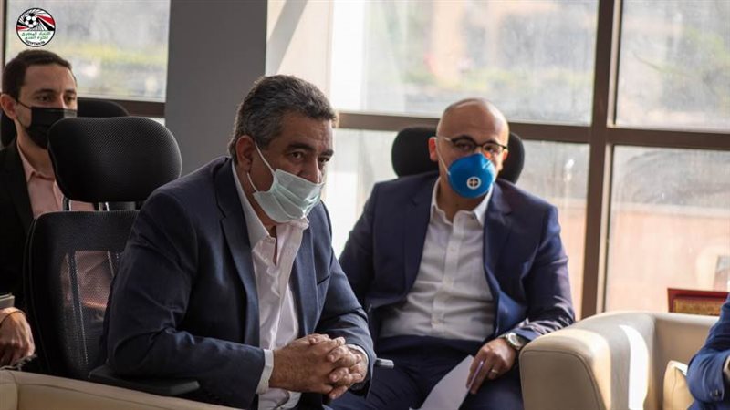أحمد مجاهد رئيس اللجنة