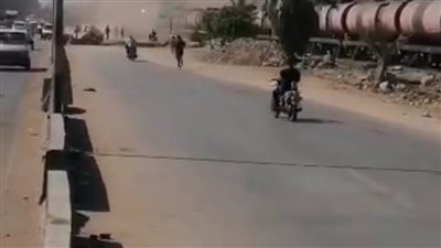 قطار بضائع يصطدم بميكروباص في الشرقية دون خسائر بالأرواح