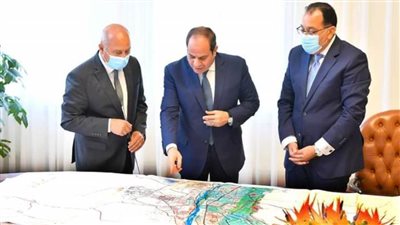 السيسي يستعرض مع مدبولي والوزير الموقف التنفيذي لمشروعات النقل