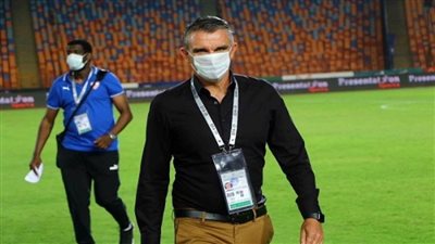 لهذا السبب.. كارتيرون يؤجل إعلان قائمة الزمالك لموقعة الاتحاد