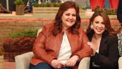 أسما شريف منير عن دلال عبد العزيز: