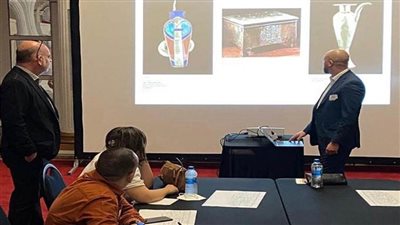 وزيري يتفقد معرض 