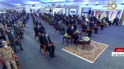 الرئيس السيسى يشاهد فيلما تسجيليا عن جهود الدولة لتطوير العشوائيات