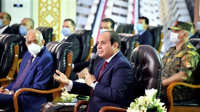 الرئيس السيسي: طرح شركة العاصمة الإدارية فى البورصة قريبا بـ100 مليار جنيه