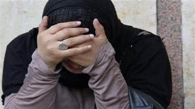 المتهمة بقتل طفلتها في الهرم تمثل الجريمة: «كانت تعبث بجسدها وكنت بأدبها»