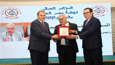 بالصور | سعفان: القيادة السياسية تعمل للنهوص بصناعة الغزل والنسيج لإعادتها إلى سابق عهدها