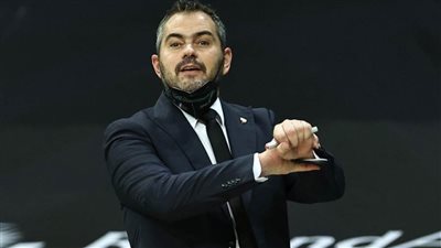 المدير الفني لفريق رجال السلة بالأهلي يتحدث عن تجربته الجديدة بالقلعة الحمراء