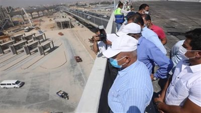 بالصور | وزير النقل يتابع معدلات تنفيذ مشروع التطوير الشامل للطريق الدائري 