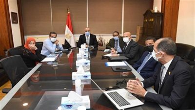 بالصور | وزير الإسكان يتابع التصميمات المقترحة للواجهات بأبراج 