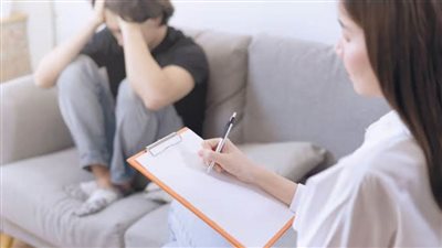 الداخلية تضبط 11 مركزًا مخالفًا لعلاج الإدمان بالجيزة