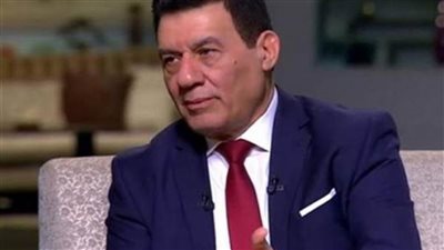 إيقاف الإعلامي مدحت شلبي حتى نهاية الموسم بسبب الهجوم على جماهير الأهلي