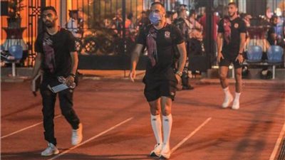 حافلة الأهلي تصل ستاد الإسكندرية لمواجهة المصري في الدوري 