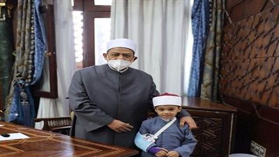 بالصور | الإمام الأكبر يكرم المتميزين والمبتكرين بالأزهر