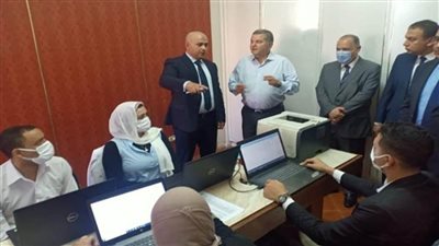 بالصور | وزير قطاع الأعمال يزور 