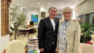 الاعلامى محمد فودة ينشر صورا مع فاروق حسنى ويؤكد: