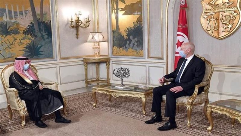 الرئيس التونسي ووزير
