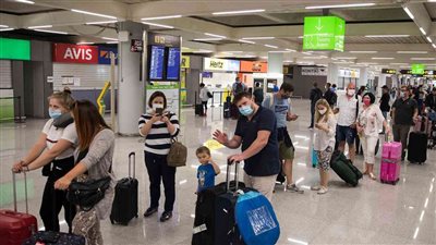 الرقابة المالية تكشف تفاصيل وتكلفة وثيقة تأمين رعاية المسافر (فيديو)