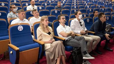 بالصور | وفد روسي يزور المنطقة الاقتصادية لوضع آليات التشغيل (تفاصيل)