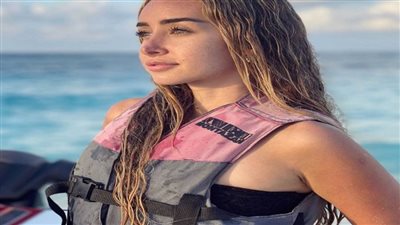 هنا الزاهد تودع البحر بكلمات مؤثرة (صورة)