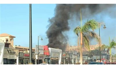 السيطرة على حريق هائل بإحدي المحال التجارية ببورسعيد