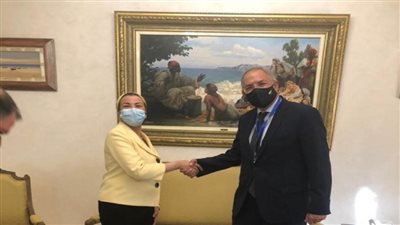 وزيرة البيئة ونظيرها القبرصي يلتقيان لتعزيز سبل التعاون البيئى بين البلدين 
