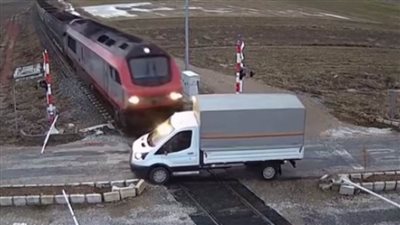 مصر تعزي تركيا في ضحايا حادث اصطدام قطار بحافلة