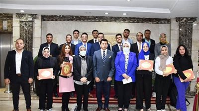 بالصور | وزير الرياضة يكرم الفائزين بالمعرض الدولي العربي الأفريقي للمبتكرين 