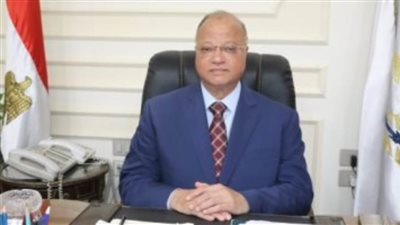 محافظ القاهرة يعتمد ترقية 2695 موظفًا من العاملين 