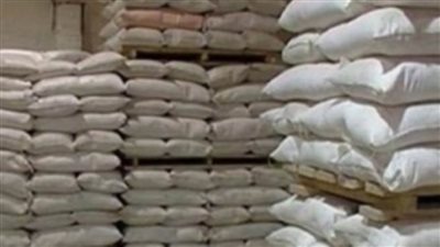 ضبط 6 أطنان أرز وسكر ودقيق مجهولة المصدر داخل مخزن فى المقطم