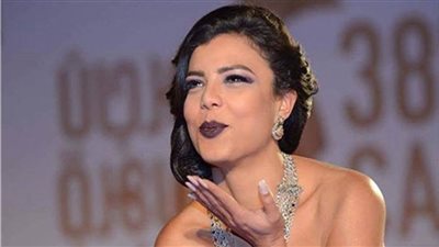 «وسط البحر».. ناهد السباعي تشارك جمهورها أحدث جلسة تصوير (صور)