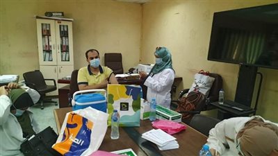 بالصور | رئيس جهاز العبور: فرق طبية لتطعيم العاملين بالجهاز والمصالح الحكومية بالمدينة