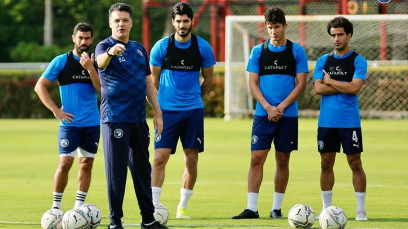 إيهاب جلال ولاعبو