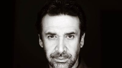 مهرجان القاهرة السينمائي يكرم كريم عبد العزيز بجائزة فاتن حمامة للتميز في الدورة الـ 43