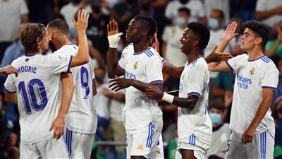 بنزيما يقود هجوم ريال مدريد لمواجهة فالنسيا في الليجا